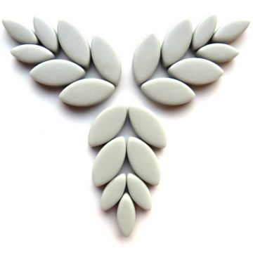 Petals: Pearl Grey 043 : 50g