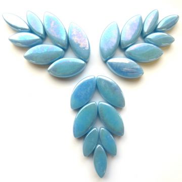 063p Iridised Mid Turquoise Petals