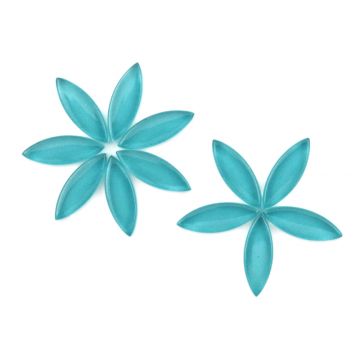 Small Petal/Leaf: Bright Aqua WHB179