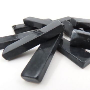 Black  Y01
