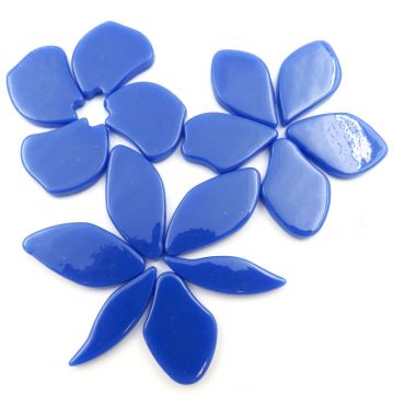 Fallen Petals: Warm Blue 067: 50g