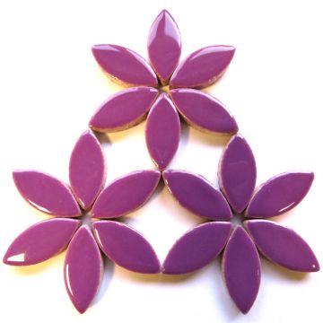 25mm Petal: H43 Pretty Purple 
