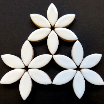 H3 White 25mm Petal: 50g