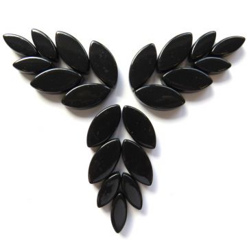 Petals: Black 049: 50g