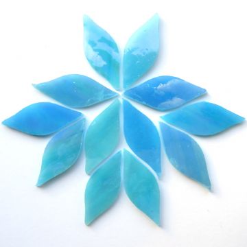 Small Petals: MY23 Aquamarine: 12 pieces