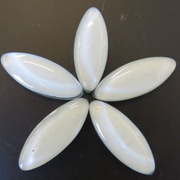 Small Fused Petals: White (5 pieces)