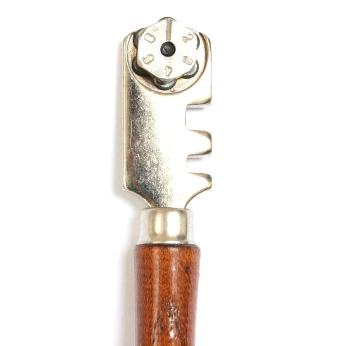 Window shop cutter tool
